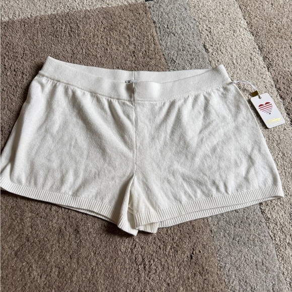 P.J. Salvage Pants - P.J. Salvage Cream Women's Athletic Shorts- large